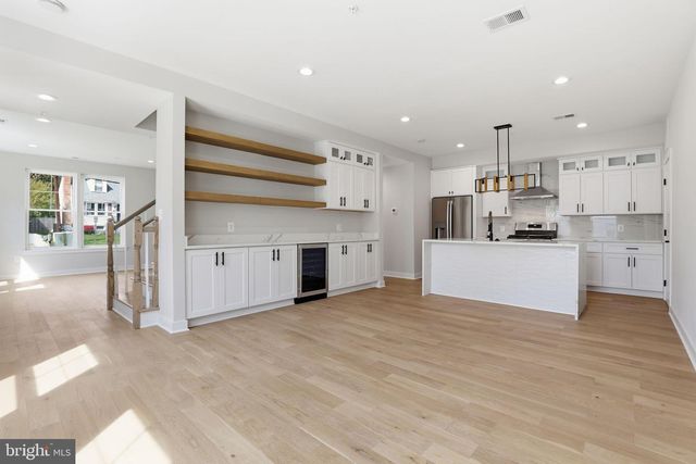 501 HORNERS LN, Rockville, MD 20850