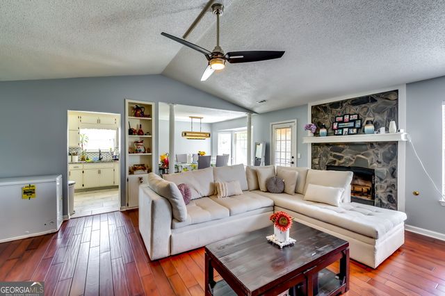 2582 Rosecommons Drive, Hampton, GA 30228