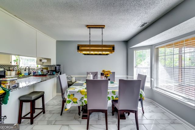 2582 Rosecommons Drive, Hampton, GA 30228