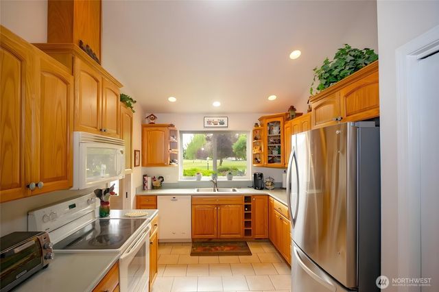 226 Hurricane Ridge Drive, Sequim, WA 98382