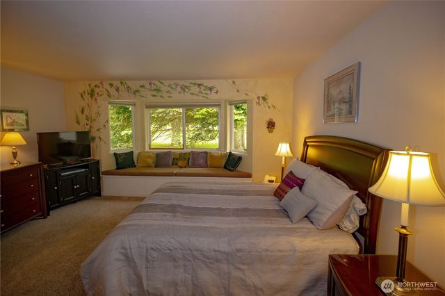 226 Hurricane Ridge Drive, Sequim, WA 98382