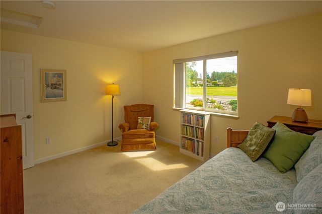 226 Hurricane Ridge Drive, Sequim, WA 98382