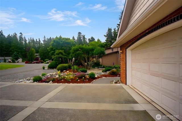226 Hurricane Ridge Drive, Sequim, WA 98382
