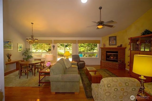 226 Hurricane Ridge Drive, Sequim, WA 98382