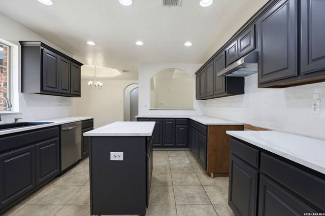 1860 County Road 6710, Lytle, TX 78052