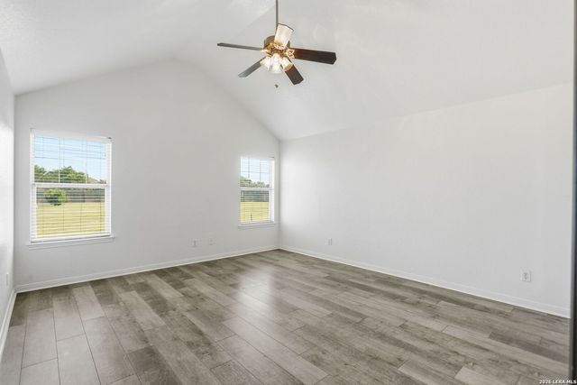 1860 County Road 6710, Lytle, TX 78052