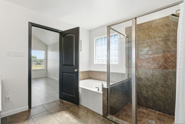 1860 County Road 6710, Lytle, TX 78052