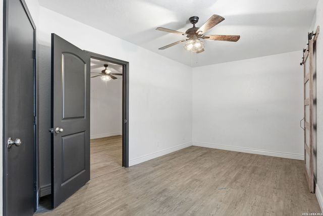 1860 County Road 6710, Lytle, TX 78052