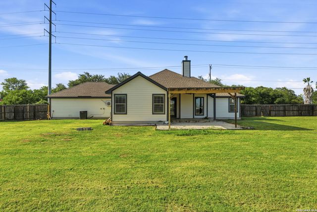 1860 County Road 6710, Lytle, TX 78052