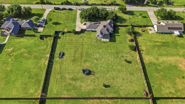1860 County Road 6710, Lytle, TX 78052