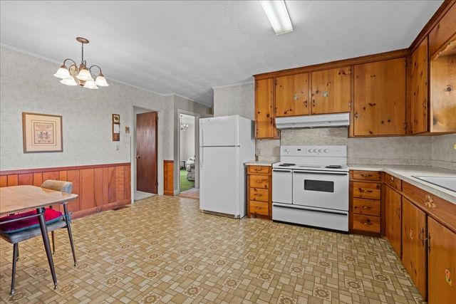 2160 Compton Bridge Road, Inman, SC 29349