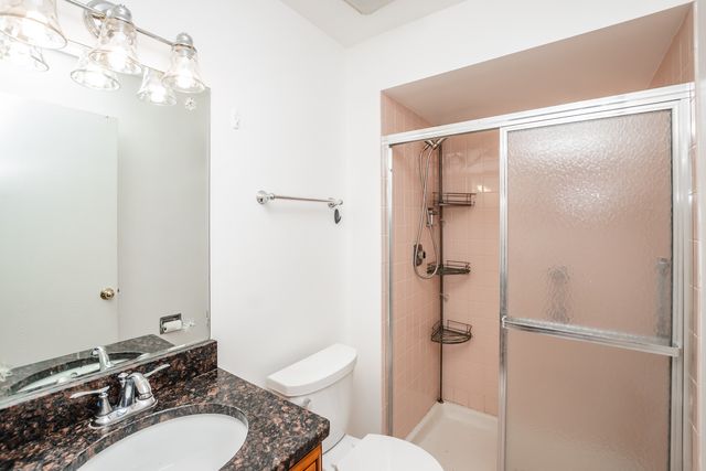 4041 W 97th Street 2N, Oak Lawn, IL 60453