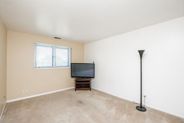 4041 W 97th Street 2N, Oak Lawn, IL 60453