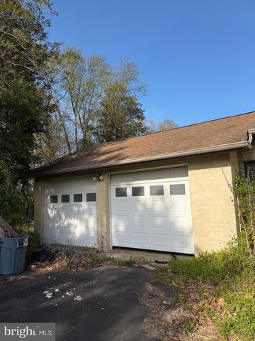 1111 N DELSEA DR, Clayton, NJ 08312