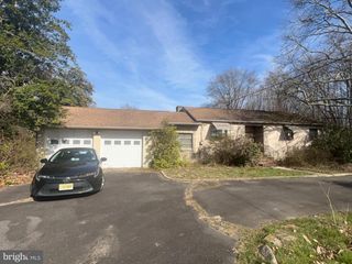 1111 N DELSEA DR, Clayton, NJ 08312
