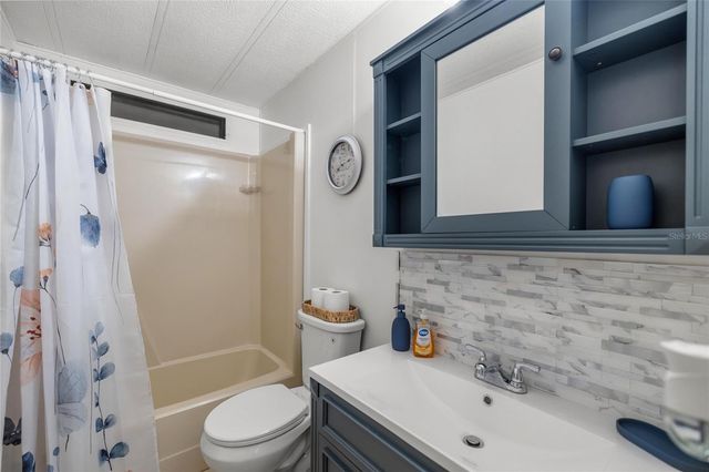 708 COACHMAN DRIVE, Leesburg, FL 34748