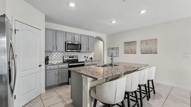 5853 ARLINGTON RIVER DRIVE, Lakeland, FL 33811