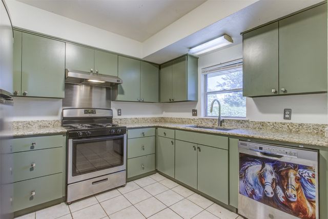 521 E Mustang Street, Crowley, TX 76036
