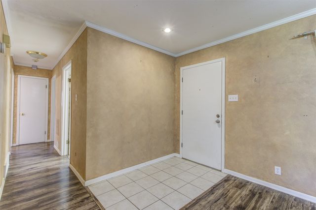 521 E Mustang Street, Crowley, TX 76036