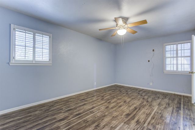 521 E Mustang Street, Crowley, TX 76036