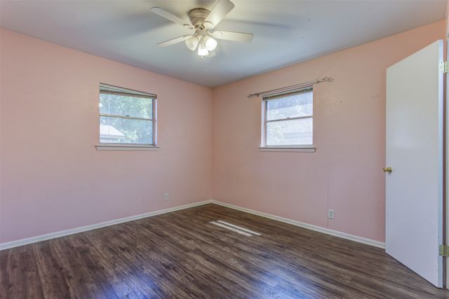 521 E Mustang Street, Crowley, TX 76036