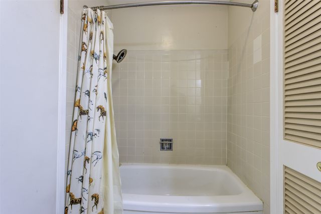 521 E Mustang Street, Crowley, TX 76036