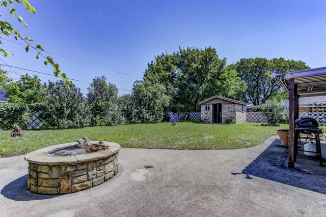 521 E Mustang Street, Crowley, TX 76036
