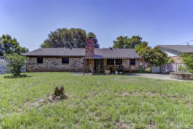 521 E Mustang Street, Crowley, TX 76036