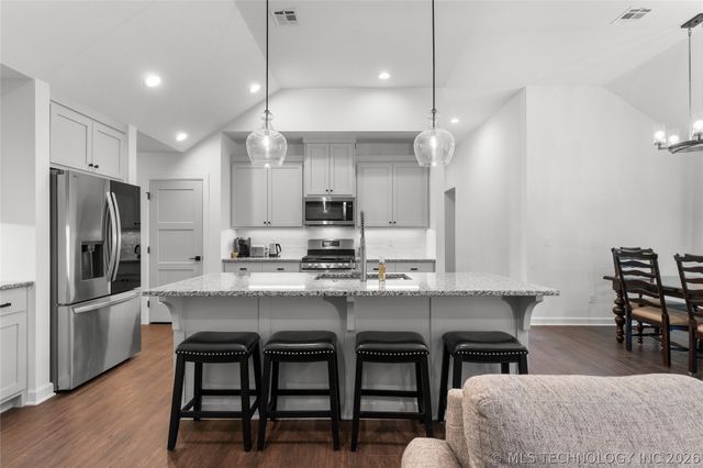 27713 E 107th Street, Coweta, OK 74429