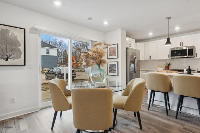 21606 Magnolia Way, Farmington, MN 55024