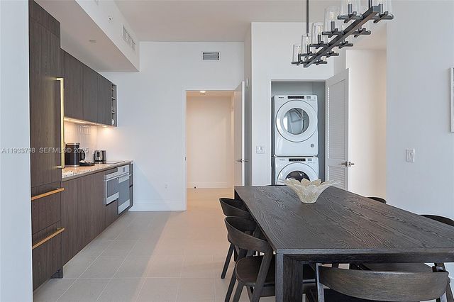 159 NE 6th St 5015, Miami, FL 33132