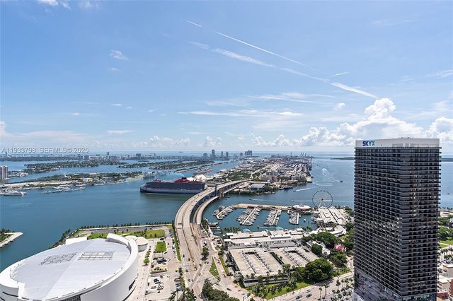 159 NE 6th St 5015, Miami, FL 33132