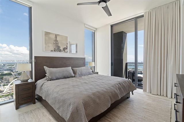 159 NE 6th St 5015, Miami, FL 33132