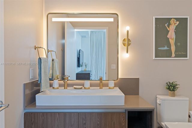 159 NE 6th St 5015, Miami, FL 33132