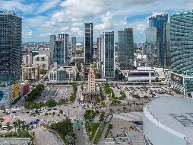 159 NE 6th St 5015, Miami, FL 33132