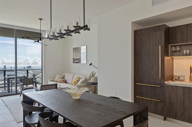 159 NE 6th St 5015, Miami, FL 33132