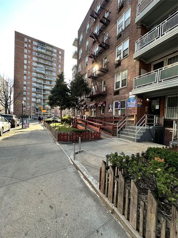 43-43 Kissena Boulevard 114, Flushing, NY 11355