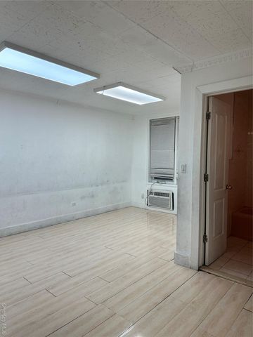 43-43 Kissena Boulevard 114, Flushing, NY 11355
