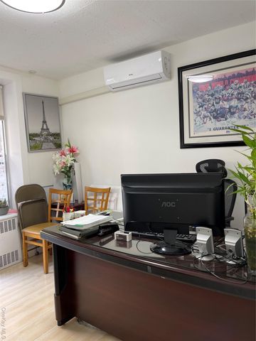 43-43 Kissena Boulevard 114, Flushing, NY 11355