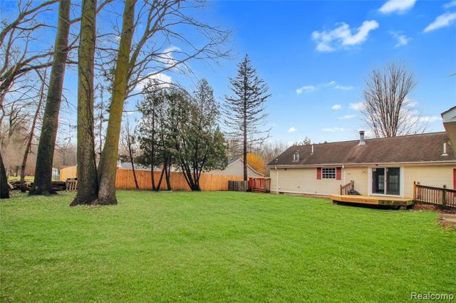 7175 Ozga Street, Romulus, MI 48174