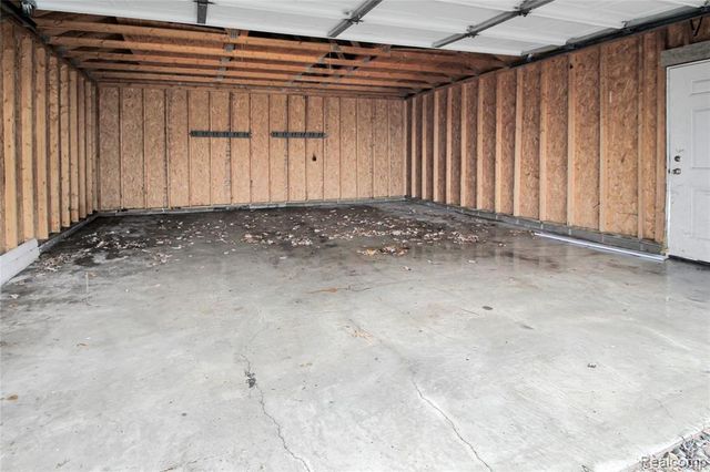 7175 Ozga Street, Romulus, MI 48174