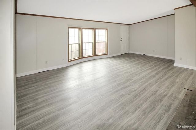 7175 Ozga Street, Romulus, MI 48174