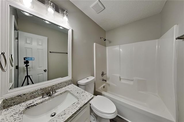 4955 Baker Plantation Drive, Acworth, GA 30101