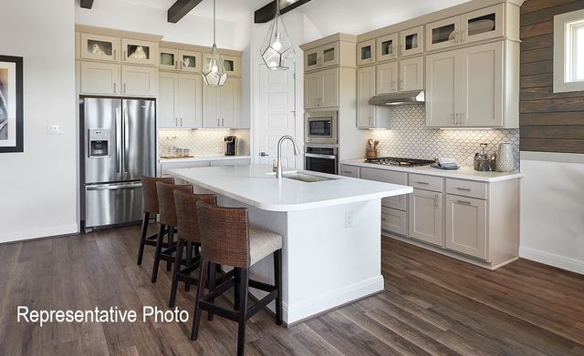 521 Brozgold Avenue, Midlothian, TX 76065