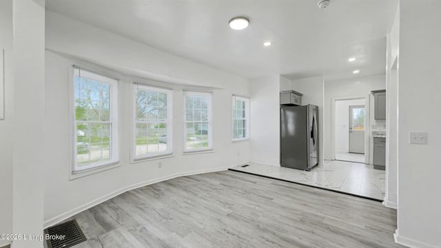 1301 S 26th St, Louisville, KY 40210