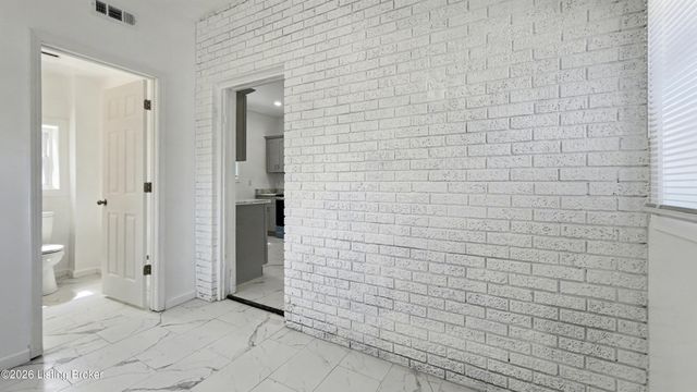 1301 S 26th St, Louisville, KY 40210