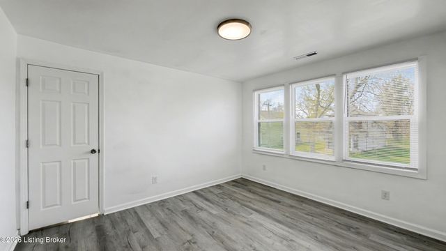 1301 S 26th St, Louisville, KY 40210