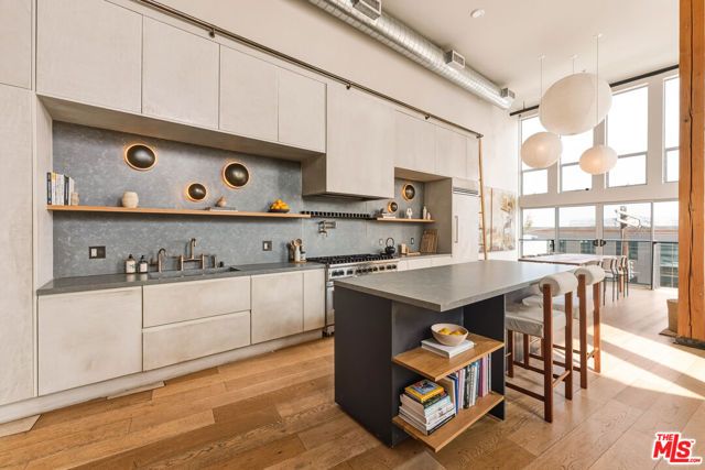 4215 Glencoe Avenue 405, Marina Del Rey, CA 90292