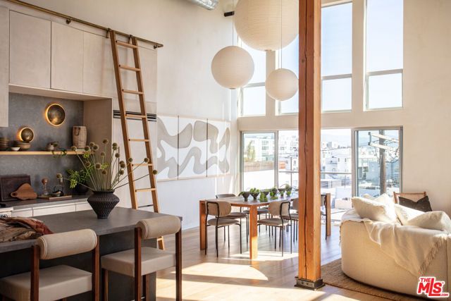 4215 Glencoe Avenue 405, Marina Del Rey, CA 90292