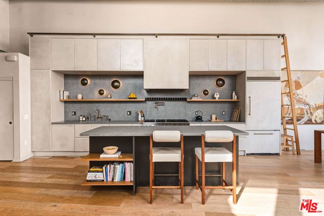 4215 Glencoe Avenue 405, Marina Del Rey, CA 90292